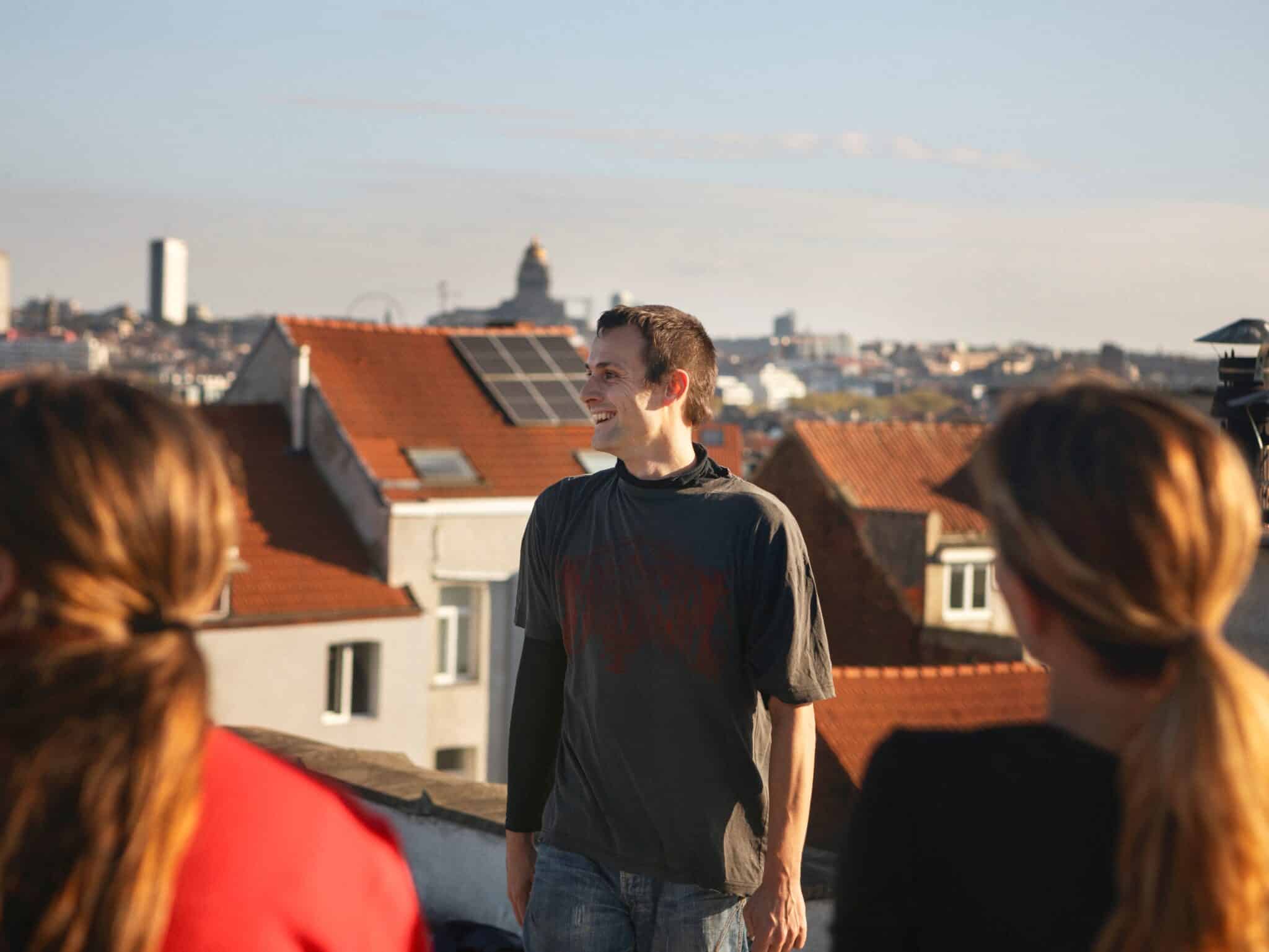 Némo Flouret sur les toits de Bruxelles