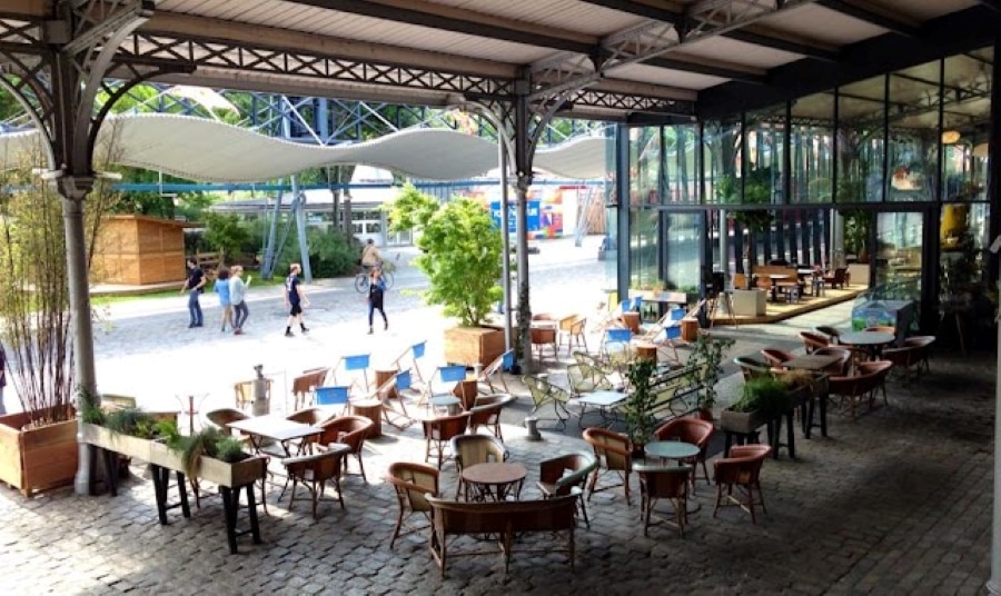 La terrasse de la Petite Halle