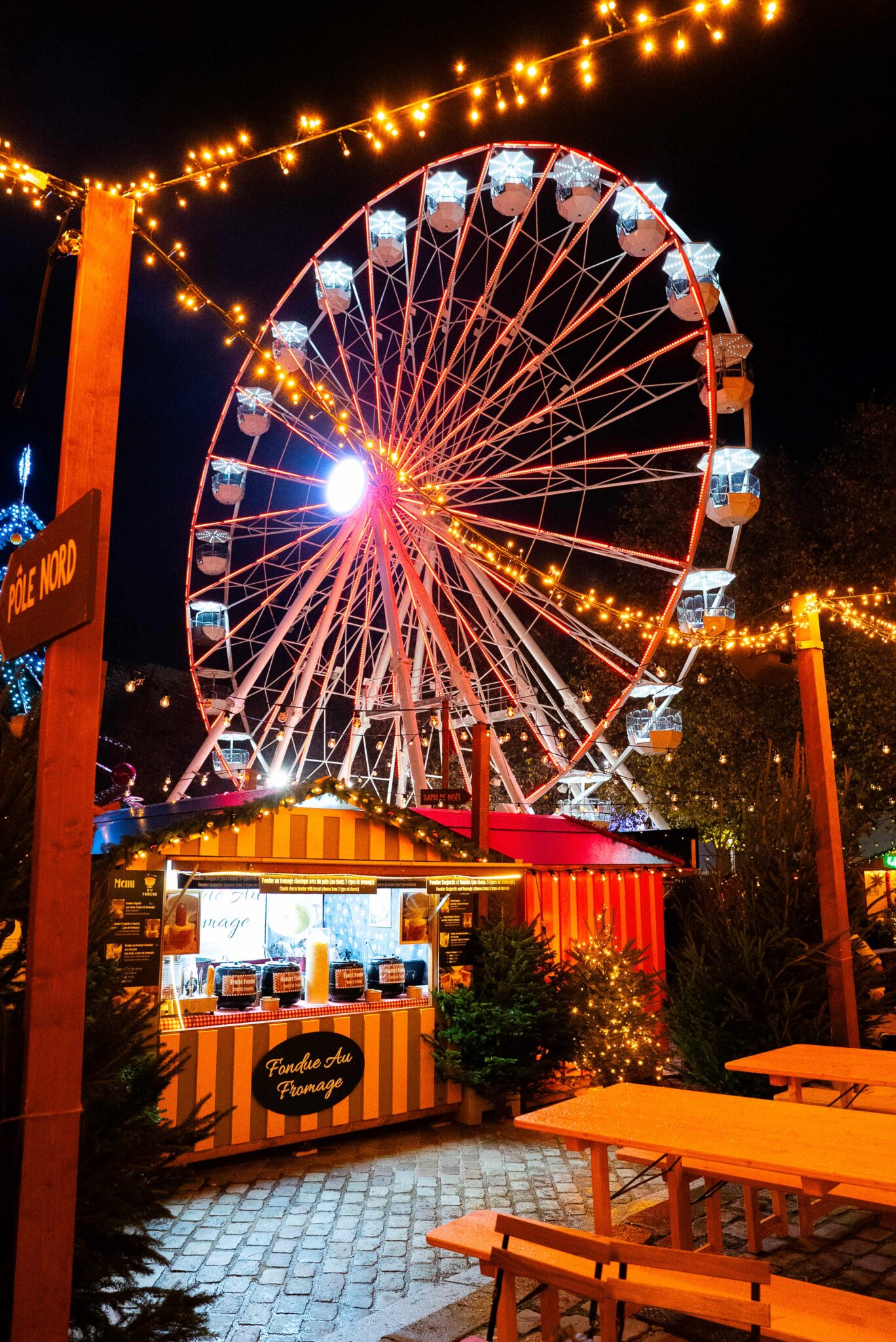 Grande roue au marché de Noel de La Villette